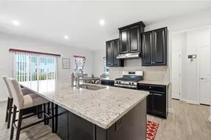 114 Ridgebrook Trl, Beavercreek Twp, OH 45385 - Photo 2