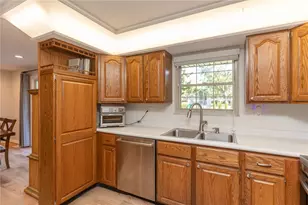887 New England Ave, Centerville, OH 45429 - Photo 16