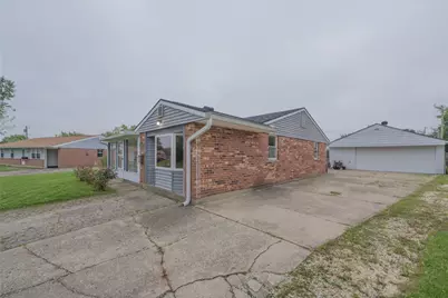 7803 Redbank Lane, Huber Heights, OH 45424 - Photo 2