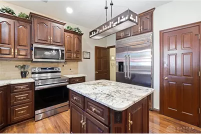 2099 Hedge Gate Boulevard, Beavercreek, OH 45431 - Photo 26