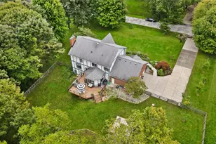 1079 Berryhill Rd, Bellbrook, OH 45305 - Photo 6