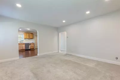 9748 Old Dayton Road, Dayton, OH 45417 - Photo 6
