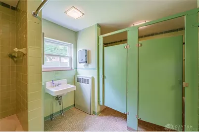 220 W Siebenthaler Avenue, Dayton, OH 45405 - Photo 34