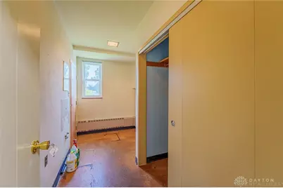 220 W Siebenthaler Avenue, Dayton, OH 45405 - Photo 20