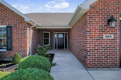 864 W Bentley Circle, Troy, OH 45373 - Photo 2