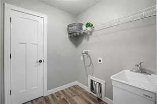 864 W Bentley Cir, Troy, OH 45373 - Photo 34