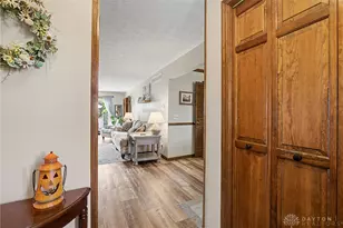 129 W Van Lake Dr, Vandalia, OH 45377 - Photo 8