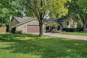 1381 Hickoryview Ct, Washington Twp, OH 45458 - Photo 4