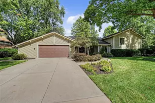 1381 Hickoryview Ct, Washington Twp, OH 45458 - Photo 2