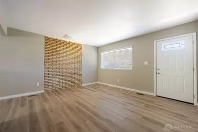 1530 S Alex Road, West Carrollton, OH 45449 - Photo 4