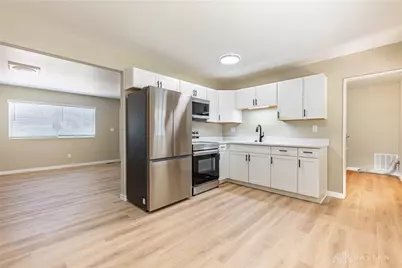 1530 S Alex Road, West Carrollton, OH 45449 - Photo 6