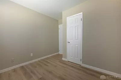 1530 S Alex Road, West Carrollton, OH 45449 - Photo 12
