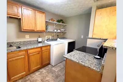 6538 Glen Ivy Drive, Huber Heights, OH 45424 - Photo 12