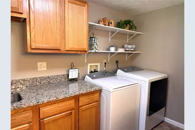 6538 Glen Ivy Drive, Huber Heights, OH 45424 - Photo 14