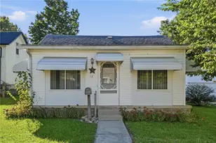 13 N Maple St, Jamestown Vlg, OH 45335 - Photo 2