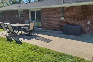 7310 Greydale Dr, Huber Heights, OH 45424 - Photo 10