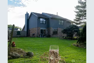 8860 Christygate Lane, Huber Heights, OH 45424 - Photo 32