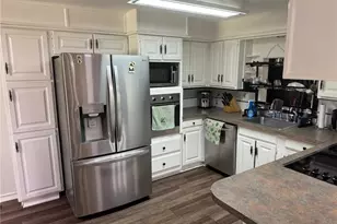 202 Anton Ct, Centerville, OH 45458 - Photo 8