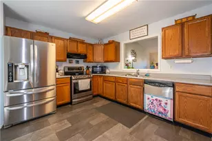 8030 Chipgate Ct, Huber Heights, OH 45424 - Photo 6