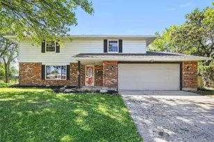 6621 Greenlee Ct, Huber Heights, OH 45424 - Photo 2