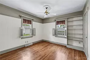 327 East Dr, Oakwood, OH 45419 - Photo 16