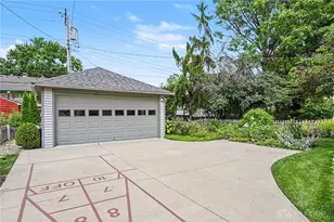 327 East Dr, Oakwood, OH 45419 - Photo 28