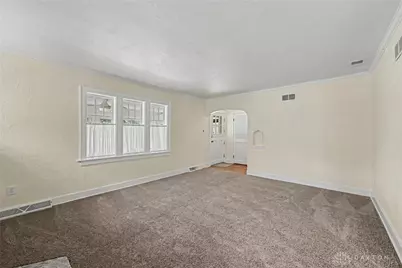 327 East Drive, Oakwood, OH 45419 - Photo 8