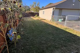 2431 Guernsey Dell Ave, Dayton, OH 45404 - Photo 6