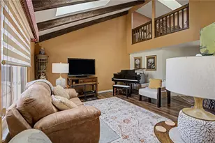 755 Hidden Cir, Washington Twp, OH 45458 - Photo 4
