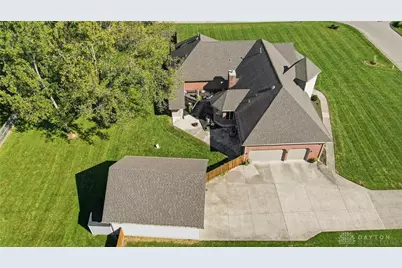 1576 Meadowlands Drive, Fairborn, OH 45324 - Photo 2
