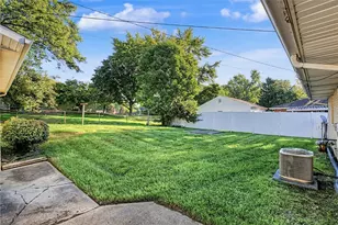 6637 Taylorsville Rd, Huber Heights, OH 45424 - Photo 30