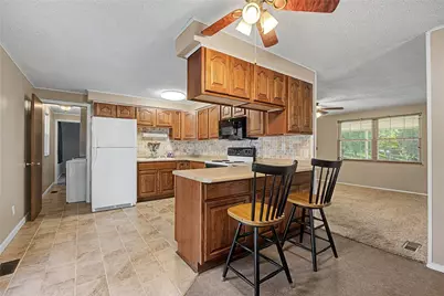 6637 Taylorsville Road, Huber Heights, OH 45424 - Photo 12