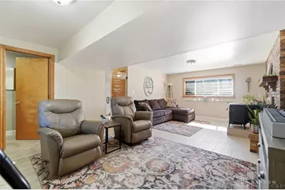 421 Greenport Drive, West Carrollton, OH 45449 - Photo 32