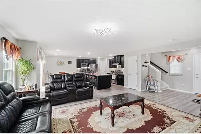 1015 Colonial Way, Huber Heights, OH 45424 - Photo 12