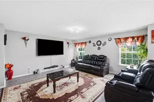 1015 Colonial Way, Huber Heights, OH 45424 - Photo 10
