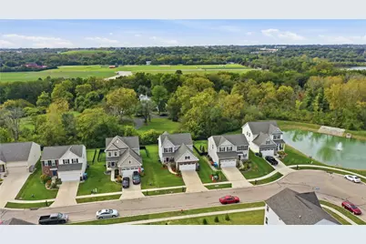 1015 Colonial Way, Huber Heights, OH 45424 - Photo 2