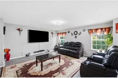 1015 Colonial Way, Huber Heights, OH 45424 - Photo 10