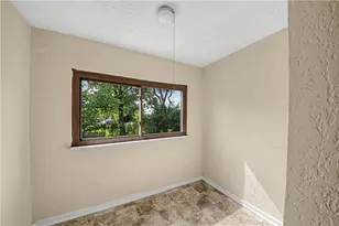 1323 Eastview Dr, Fairborn, OH 45324 - Photo 8