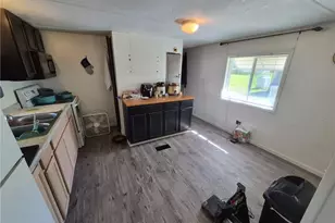51 Estate Dr, Brookville, OH 45309 - Photo 8