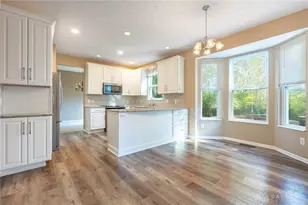 10640 Summer Park Way, Dayton, OH 45458 - Photo 18