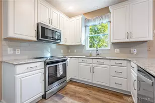 10640 Summer Park Way, Dayton, OH 45458 - Photo 16