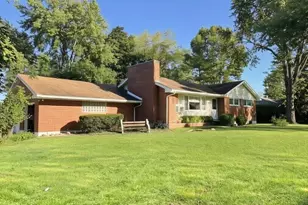 8352 Crestway Rd, Clayton, OH 45315 - Photo 1