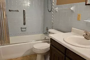 315 Hillview Ct, Trotwood, OH 45426 - Photo 6