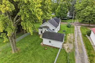 111 Maple St, Belle Center, OH 43310 - Photo 8