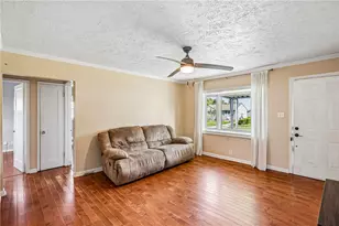 354 Travis Dr, Dayton, OH 45431 - Photo 6