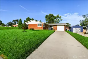 1221 Linda Ln, Fairborn, OH 45324 - Photo 2