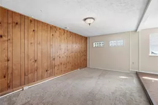 634 Omar Cir, Yellow Springs Vlg, OH 45387 - Photo 16
