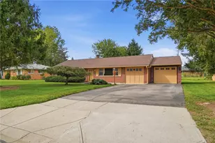 634 Omar Cir, Yellow Springs Vlg, OH 45387 - Photo 4