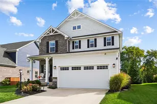 9586 Crooked Creek Dr, Clear Creek Township, OH 45458 - Photo 2