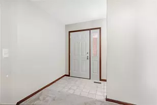 757 Hidden Cir, Washington Twp, OH 45458 - Photo 8